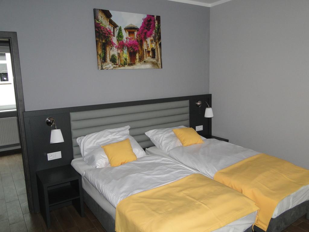 Apartamenty Brzezinski Września Buitenkant foto